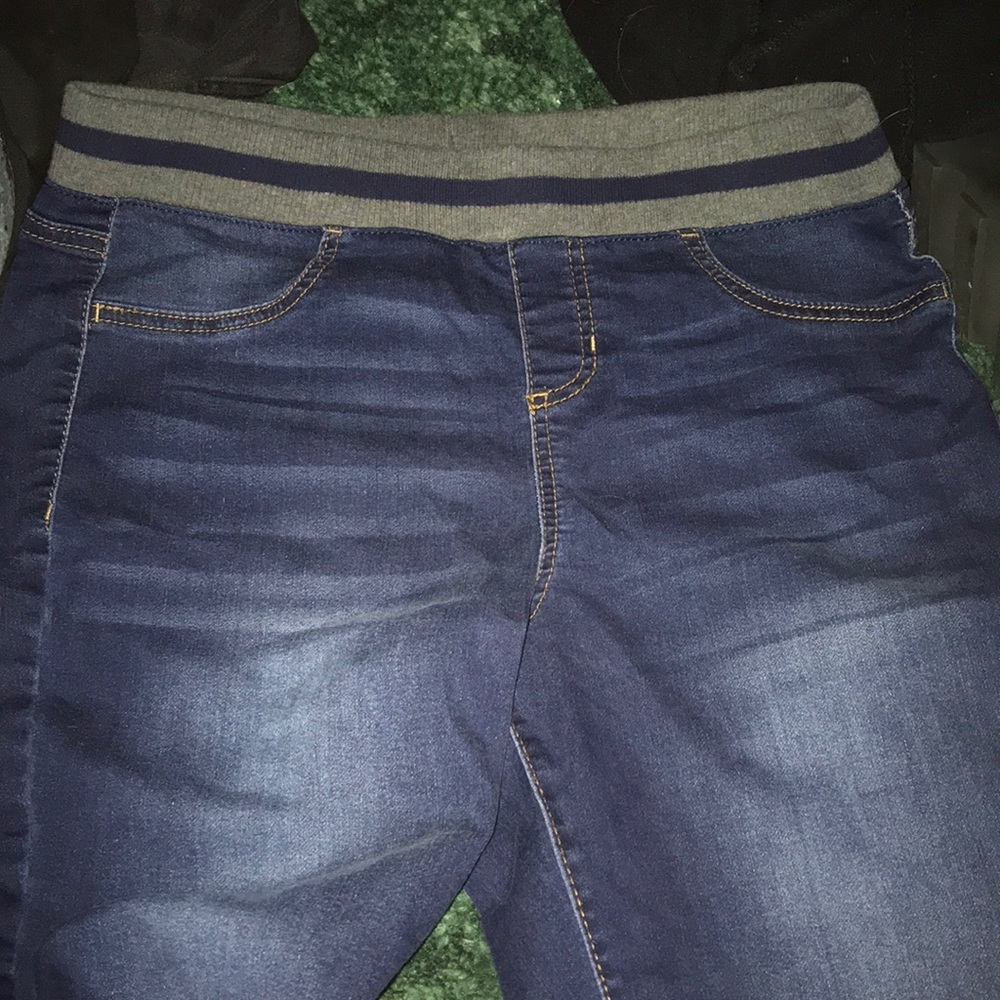 Stretchy waist jeans